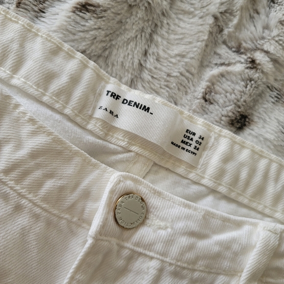Distressed Zara Jeans - Picture 5 of 5